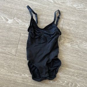 Skims sculpting bodysuit w/snaps